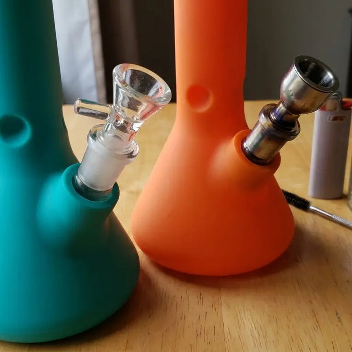 Food-Grade Silicone Bongs.