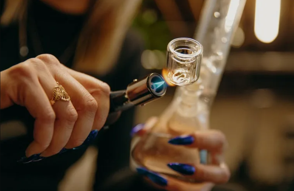 reduce coughing when using a bong