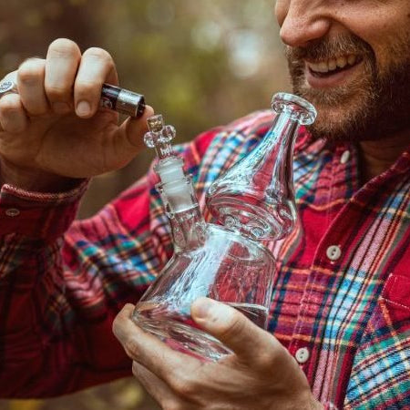 Bongs and Health: Debunking Myths and Understanding the Science Behind Bong Smoke - Bongs Canada
