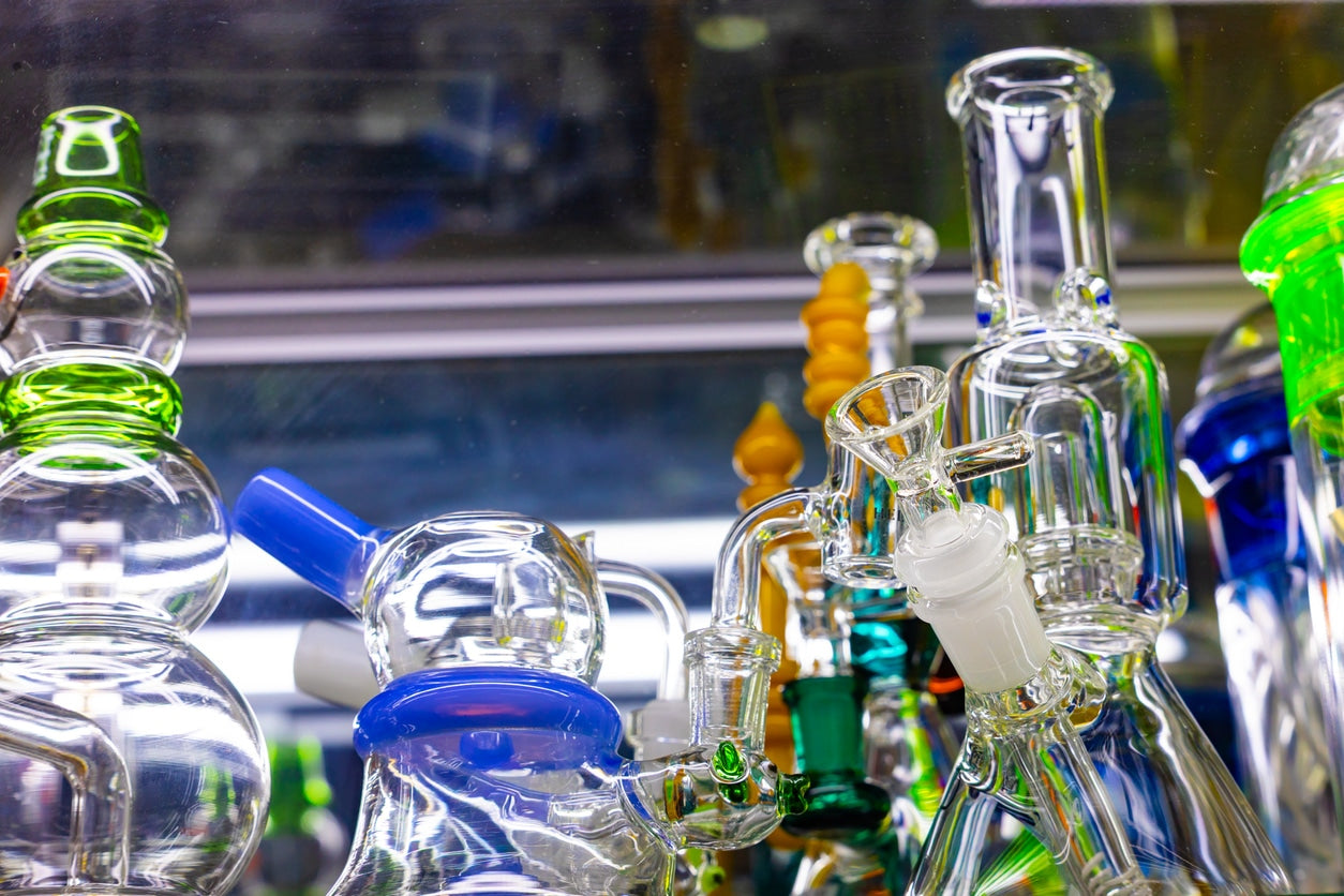 bongs cleaning